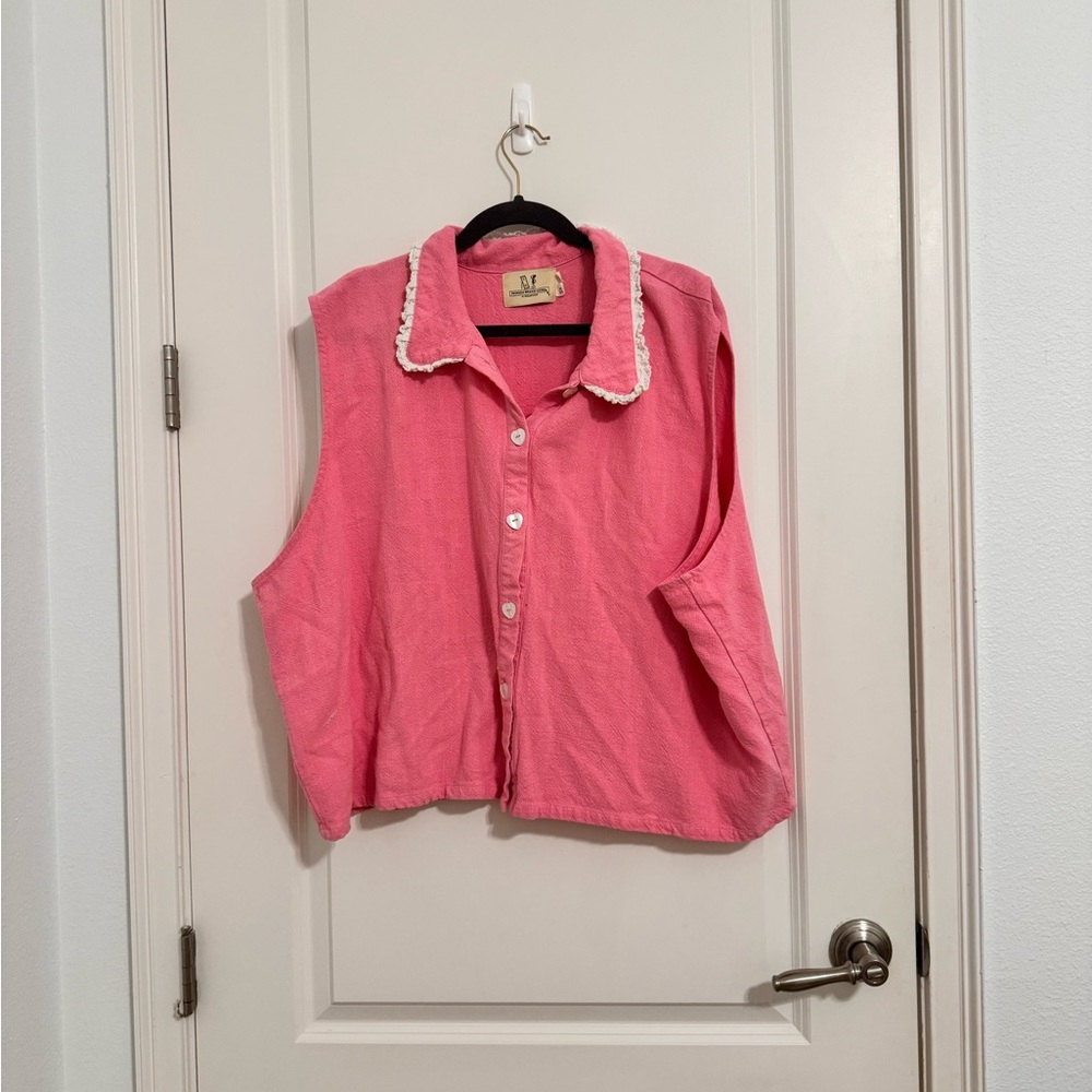 Fashion Brand Company - Sleeveless Blouse